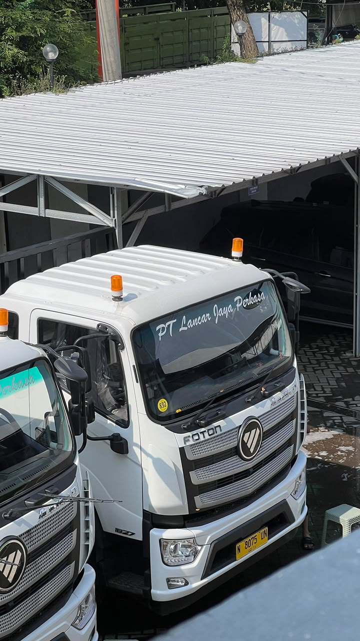 Heavy duty, ready to move. 🚛🔥